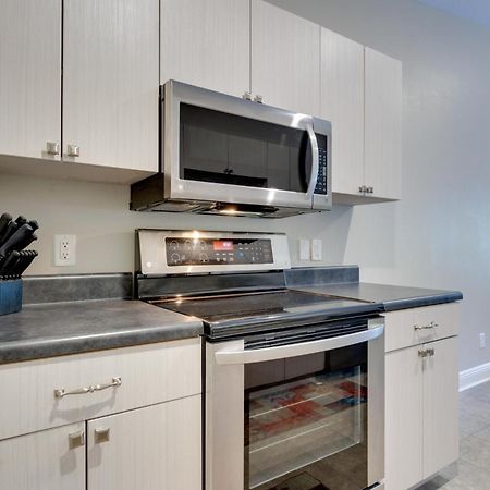 Dog-Friendly Pensacola Duplex About 7 Mi To Downtown Apartment Bagian luar foto