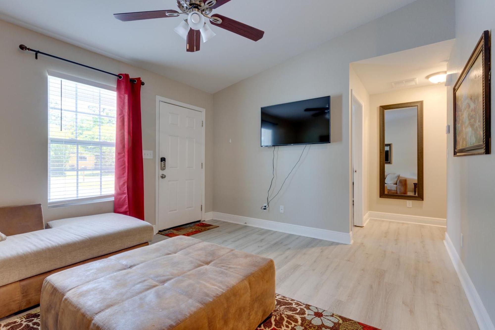 Dog-Friendly Pensacola Duplex About 7 Mi To Downtown Apartment Bagian luar foto