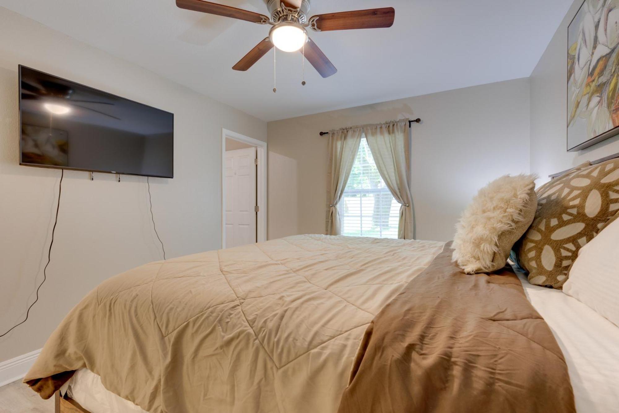 Dog-Friendly Pensacola Duplex About 7 Mi To Downtown Apartment Bagian luar foto